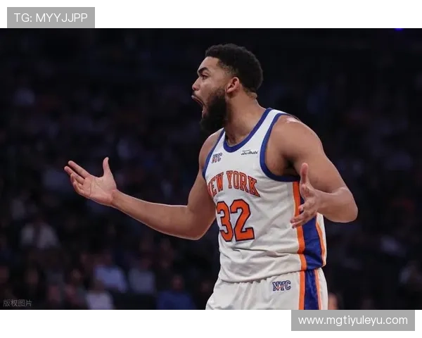 唐斯外线挡拆牵制约基奇 较上季更高效拉开空间