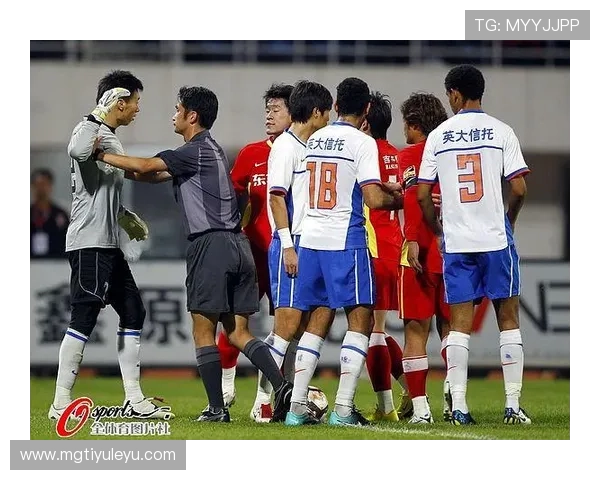 拖延时间的判罚标准：裁判如何认定并执行黄牌警告